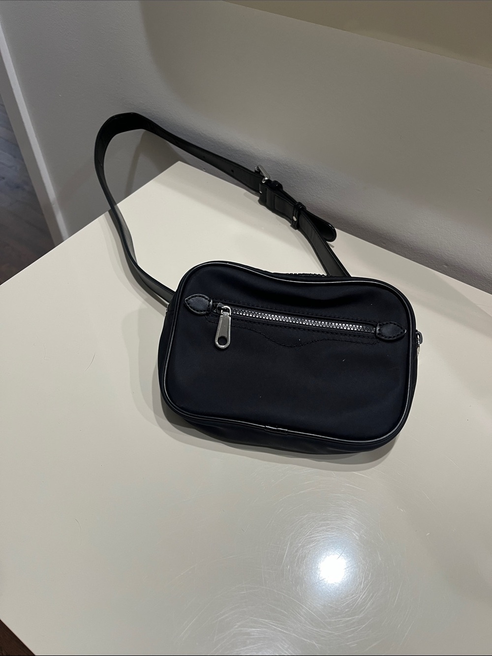 Rebecca mink off belly or cross body bag Sleek Everyday Carry